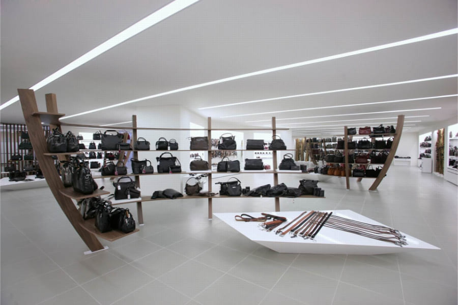 Mẫu thiết kế showroom thời trang