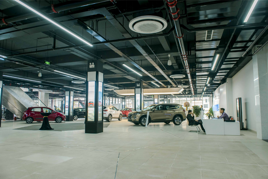 Nên sử dụng ánh sáng một cách khéo léo trong thiết kế showroom
