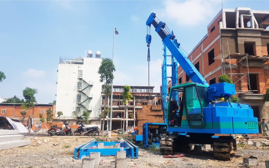 Ép cọc bê tông