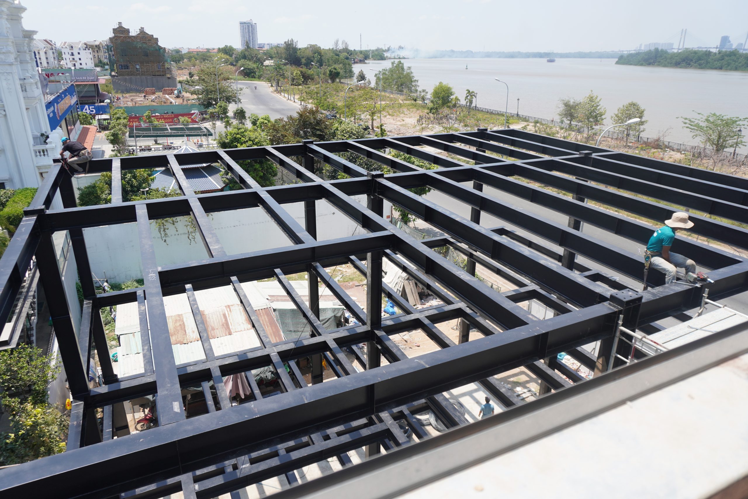 Lắp dựng nhà khung thép linh hoạt
